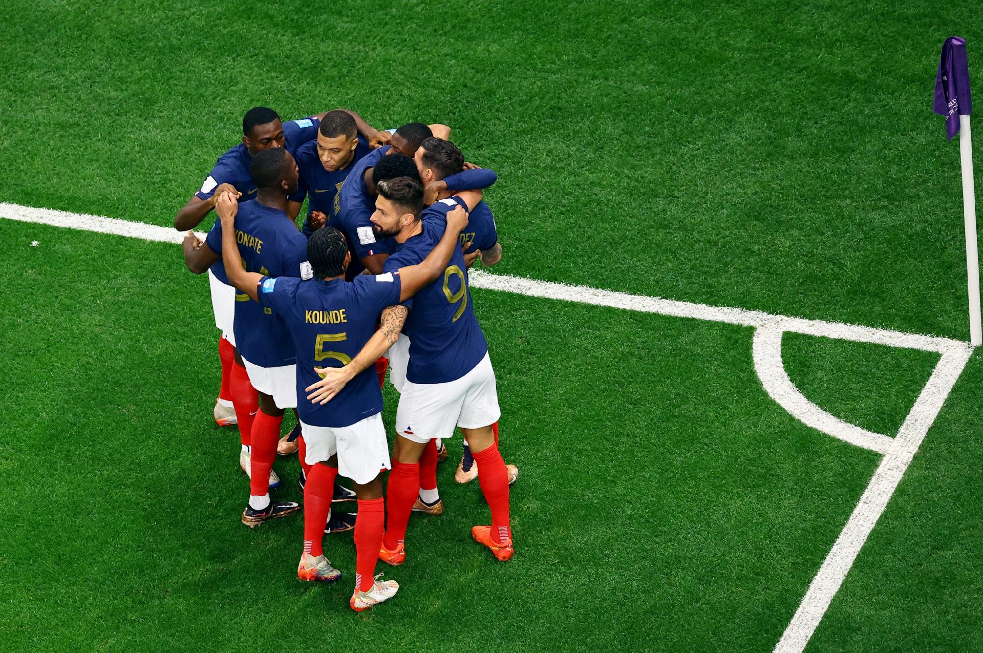 TNT Sports Brasil - É busca por vaga na Copa do Mundo! 🔥⚽ Amanhã, Portugal  e França entram em campo e não faltam jeitos de acompanhar: você vem com a  gente na