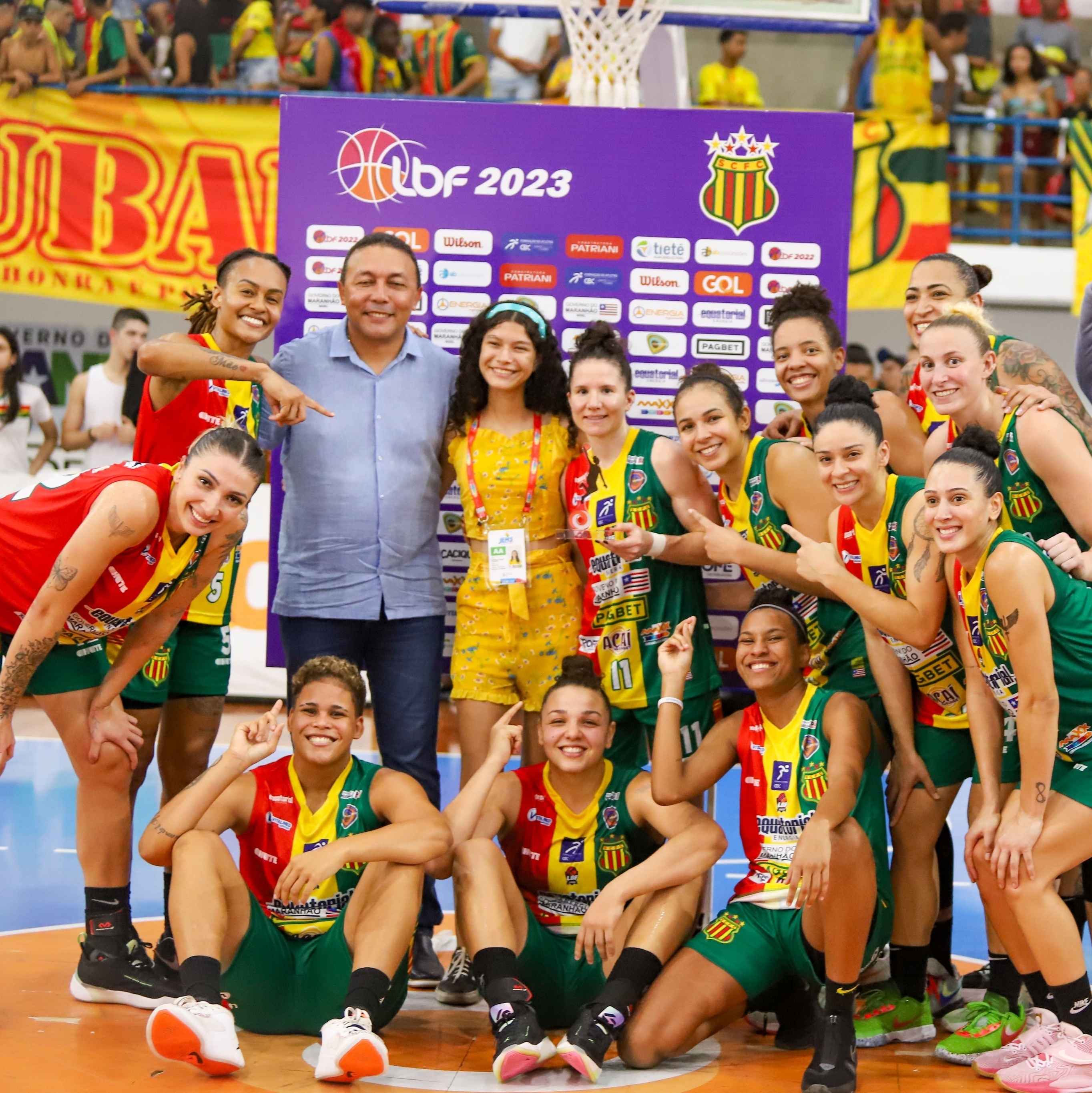 De olho no Mundial, seleção masculina de basquete bate a Argentina em  amistoso