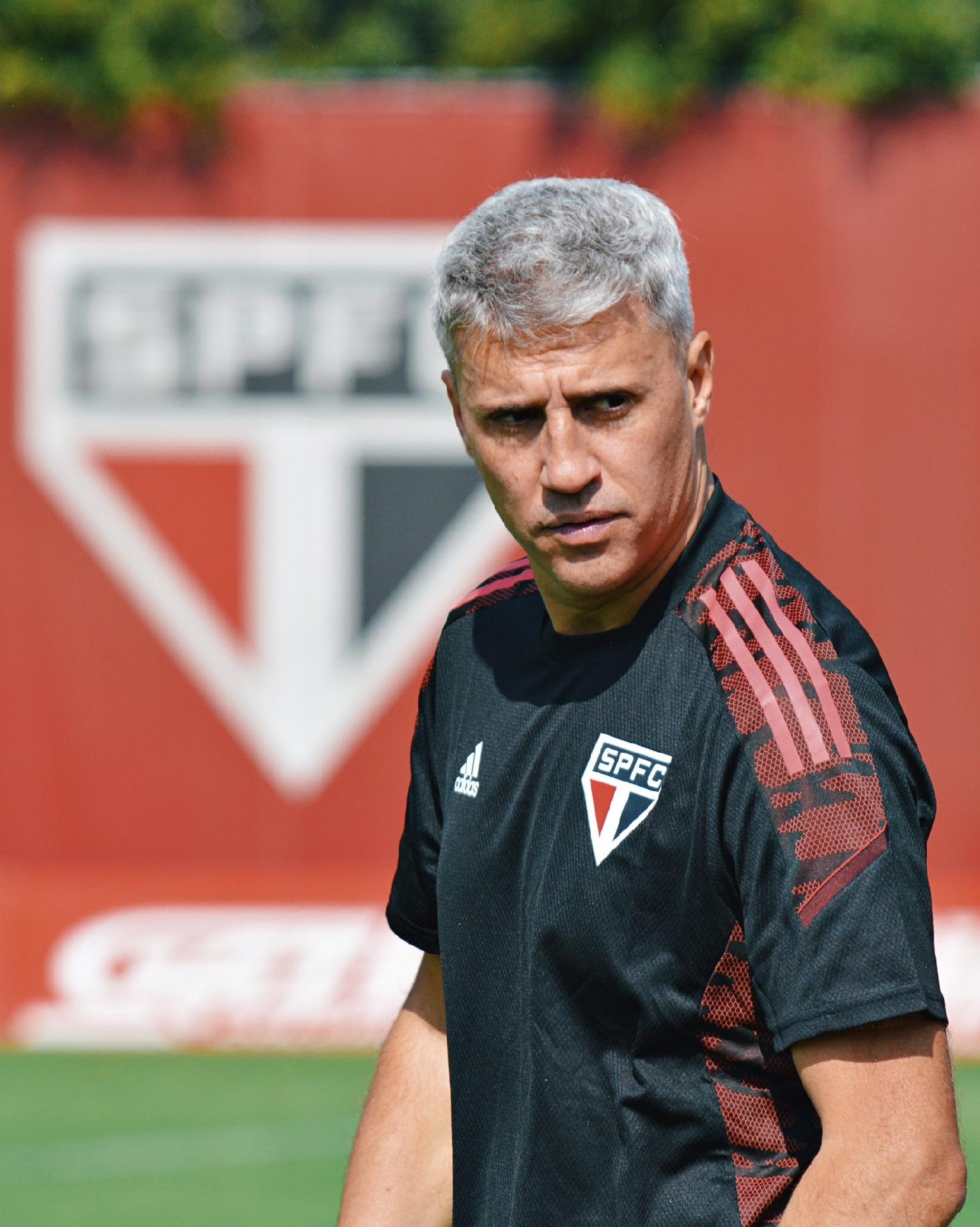 São Paulo libera Hernanes de treino e vê permanência como improvável -  Esportes - R7 Futebol