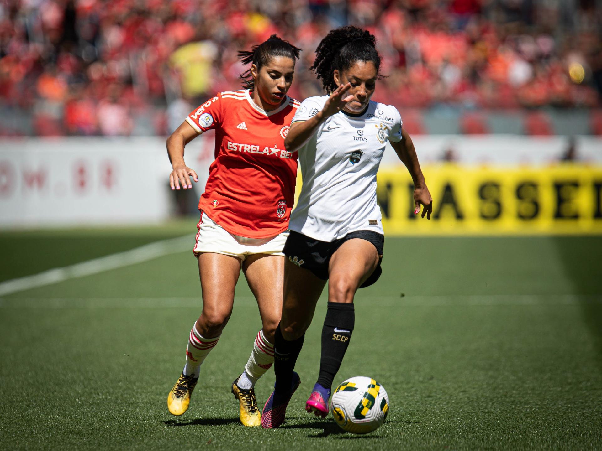 Corinthians x Inter: Futebol feminino ganha holofotes em final