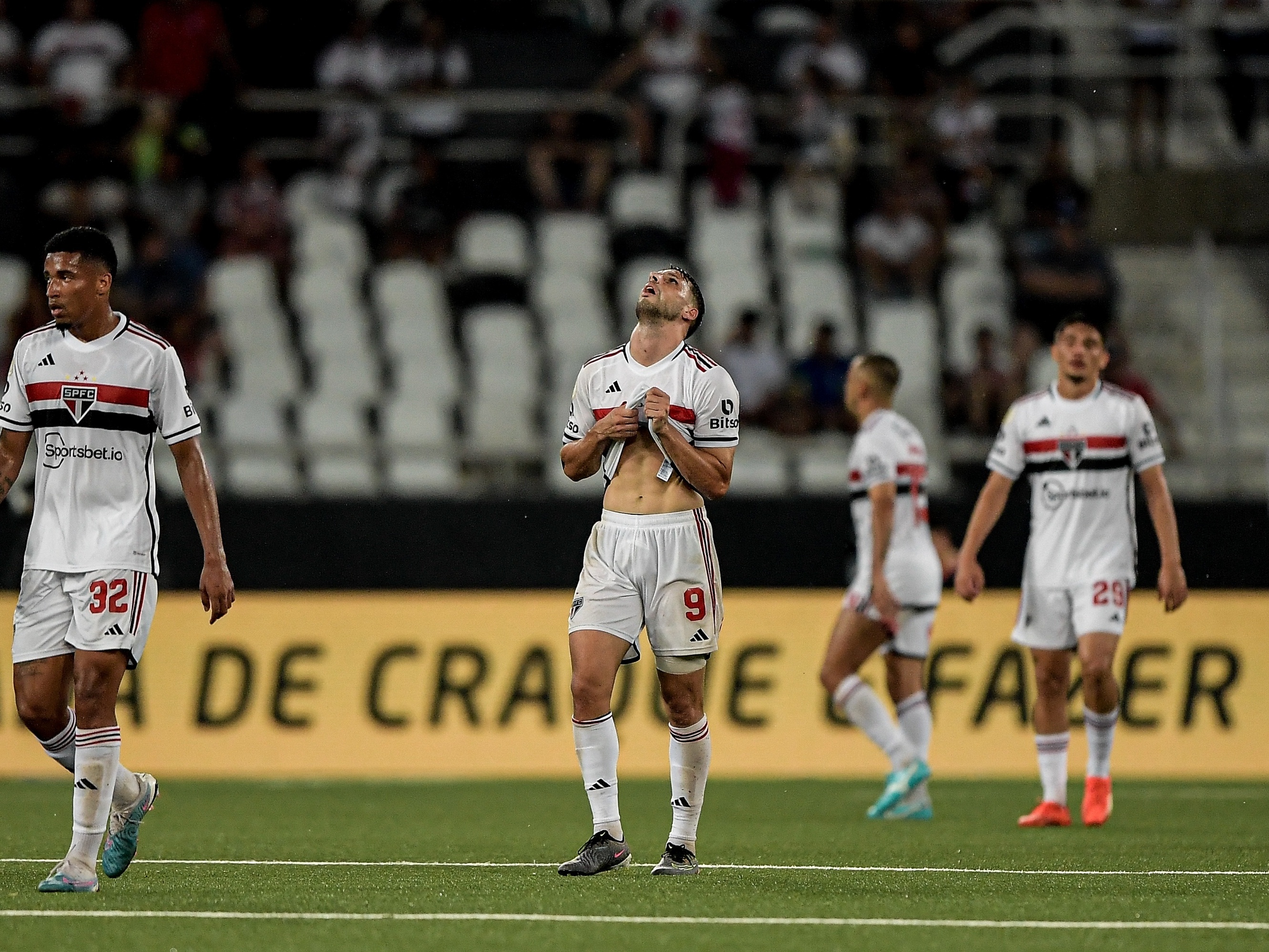 Fora de casa, São Paulo é derrotado na Final do Campeonato
