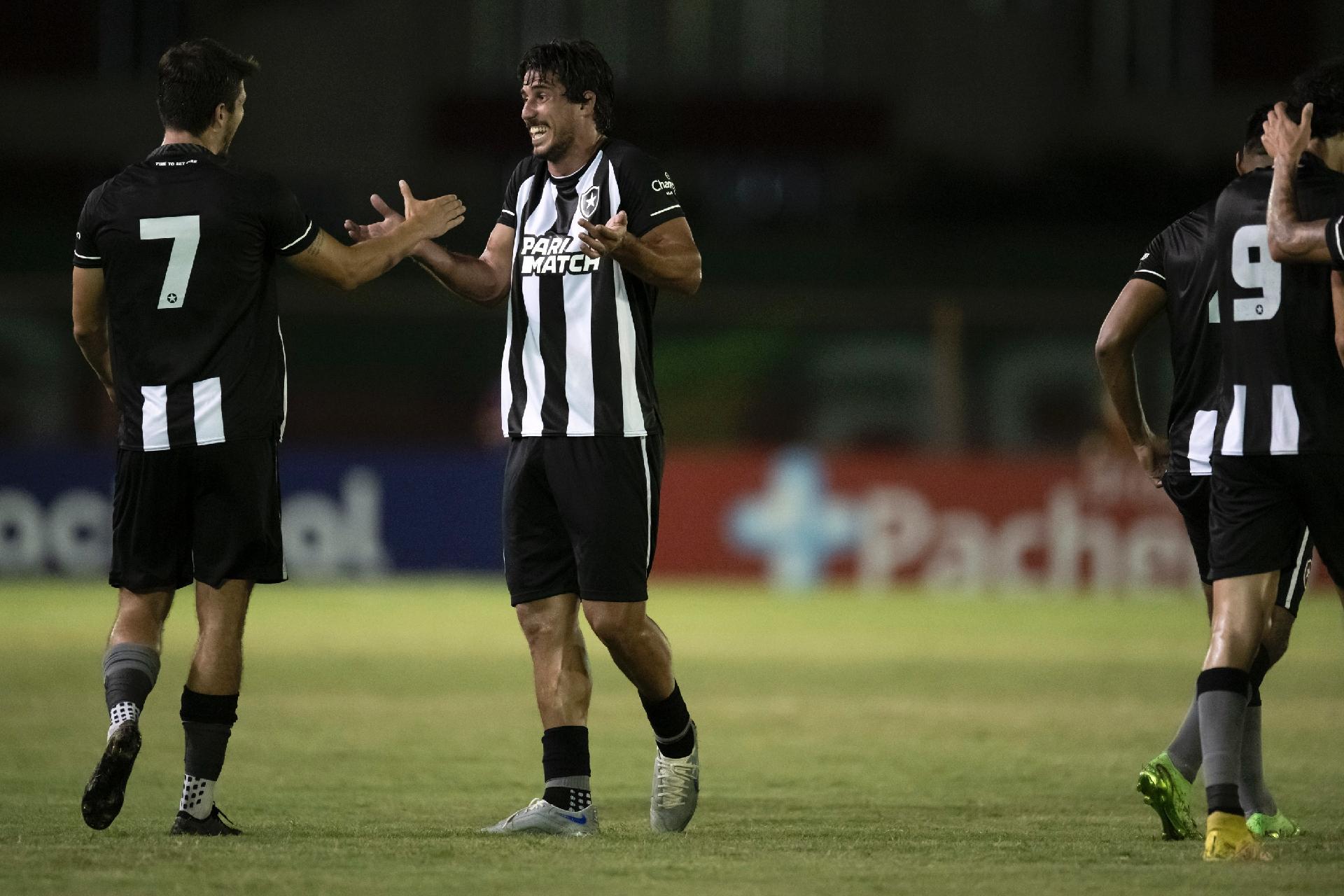 Botafogo bate o Madureira e conquista vit&Atilde;&sup3;ria no Carioca
