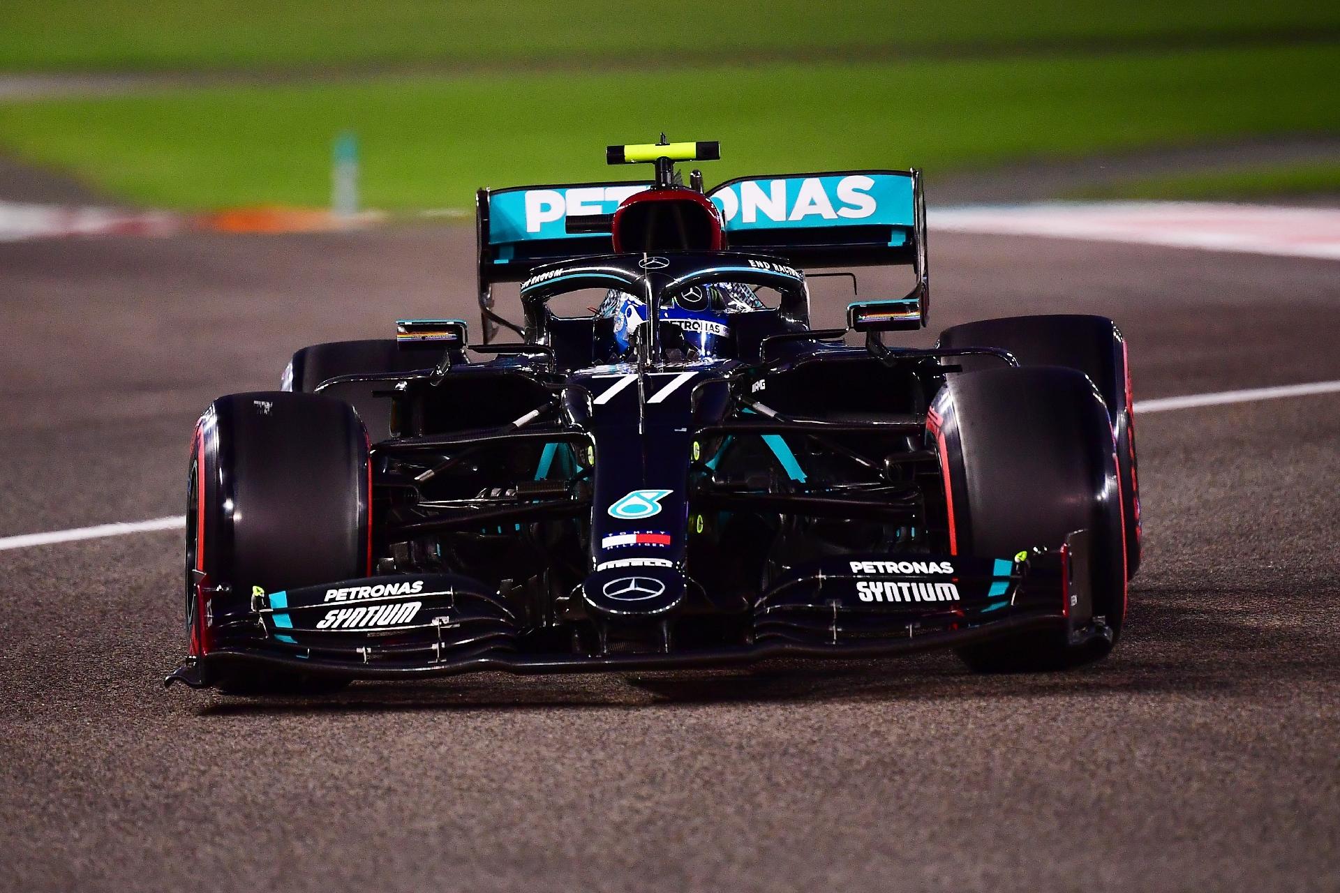 Verstappen Supera Mercedes E Faz Pole Em Abu Dhabi Fittipaldi Sai Em