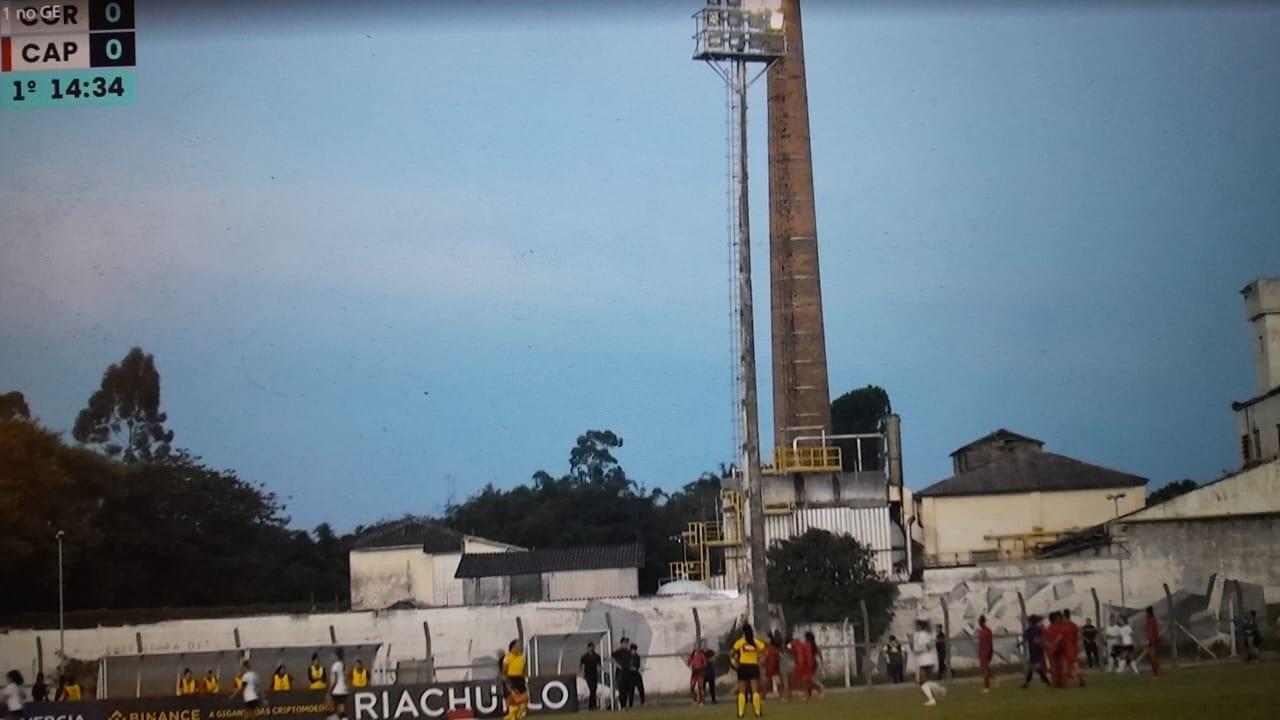 Jogo de tênis mais longo da história é interrompido por falta de luz