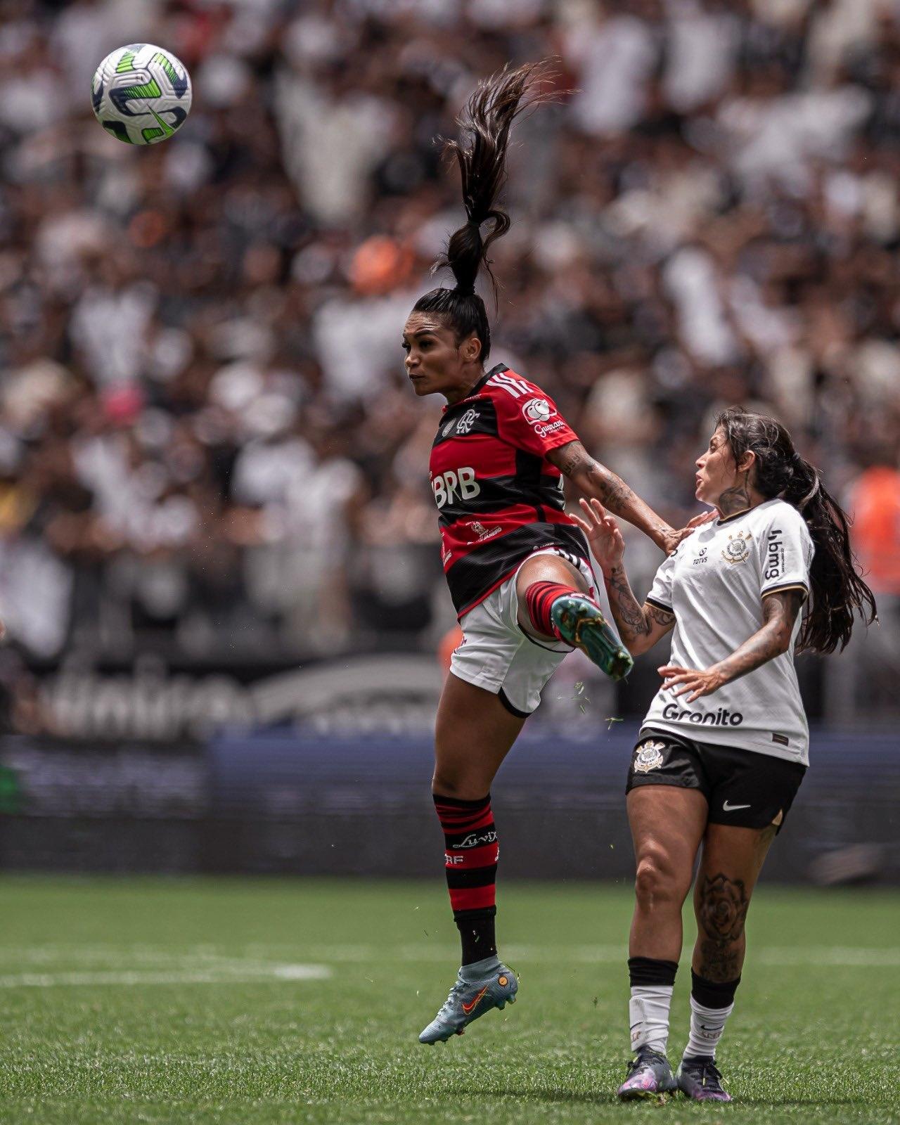 Corinthians mira premiação recorde na briga pelo título da Libertadores  feminina