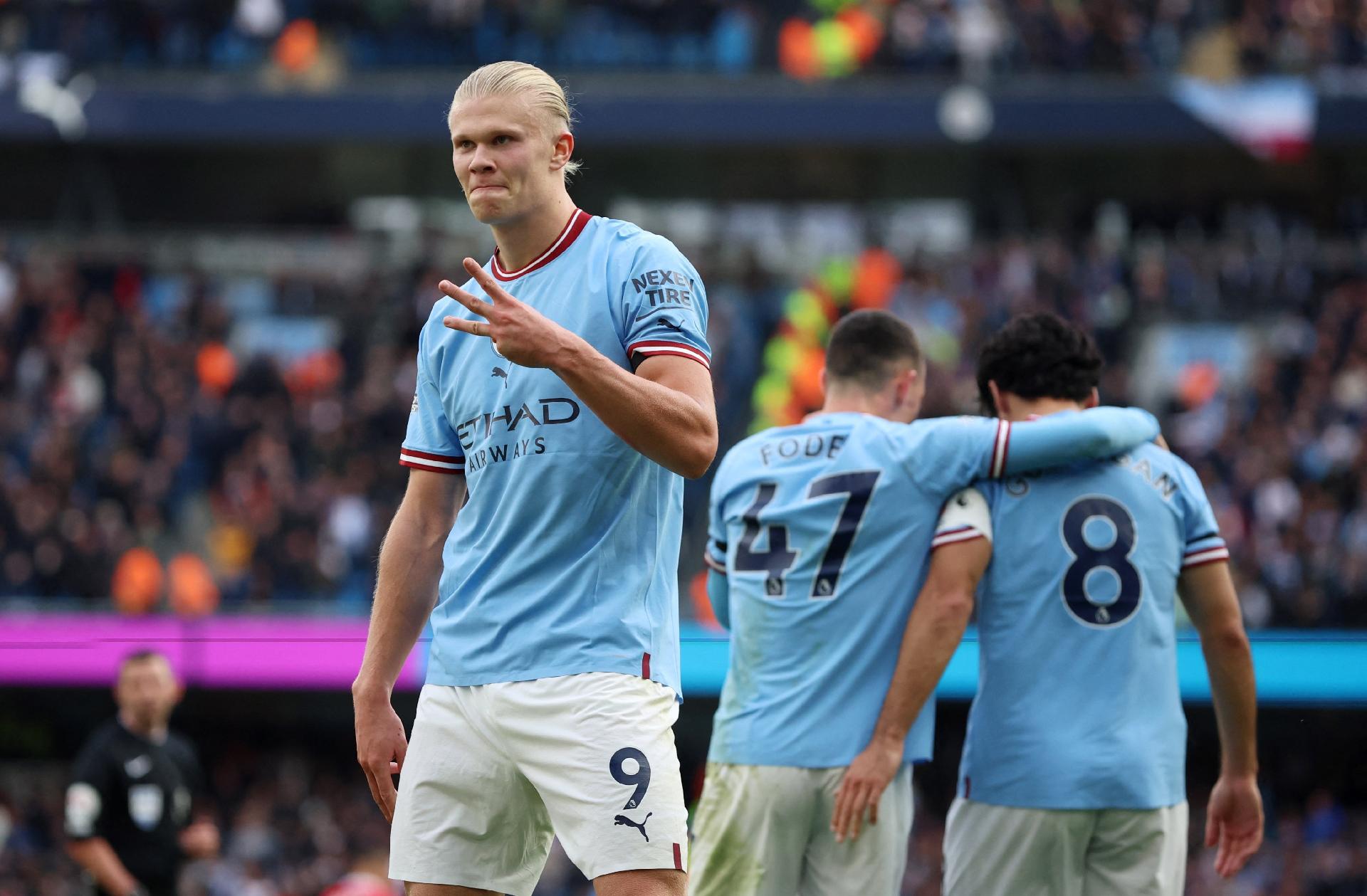 Haaland faz 13º gol em 20 jogos pelo City, que goleia e assume a liderança  da Premier League - Premier League - Br - Futboo.com