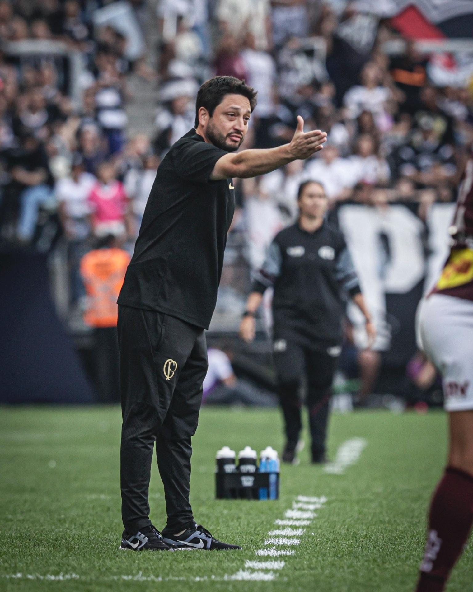 Corinthians bate o Palmeiras e conquista sua 4ª Libertadores Feminina no  adeus de Arthur Elias