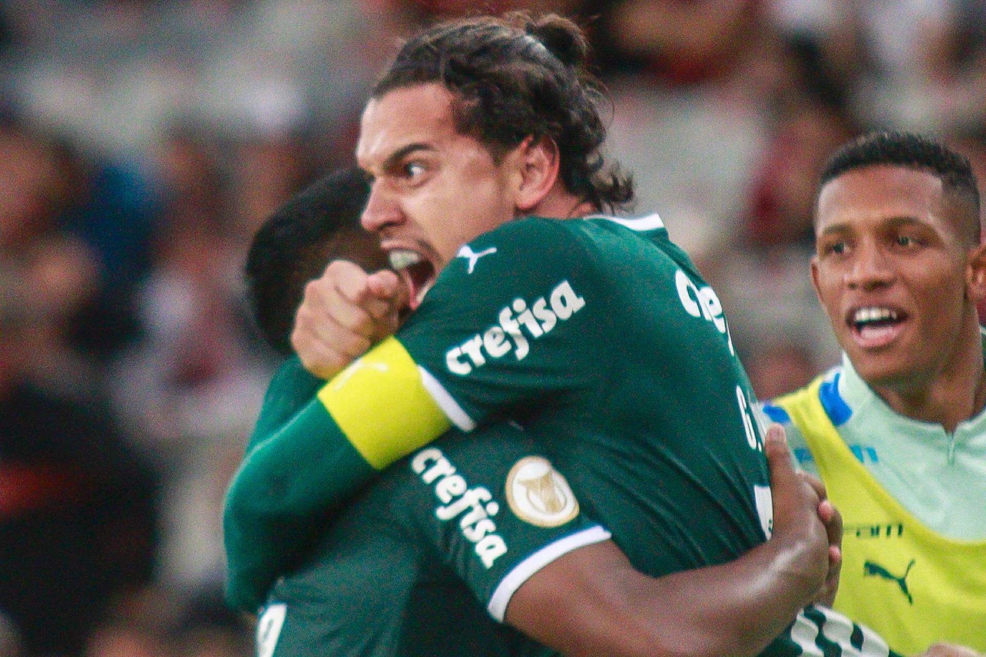 Gómez se isola como maior zagueiro-artilheiro do Palmeiras em uma mesma temporada