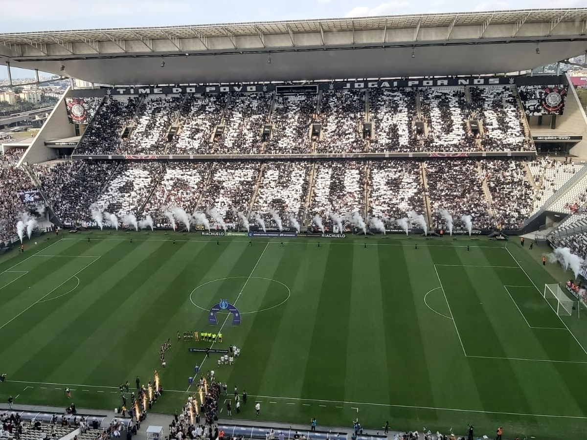 Corinthians retoma recorde sul-americano de maior público em um