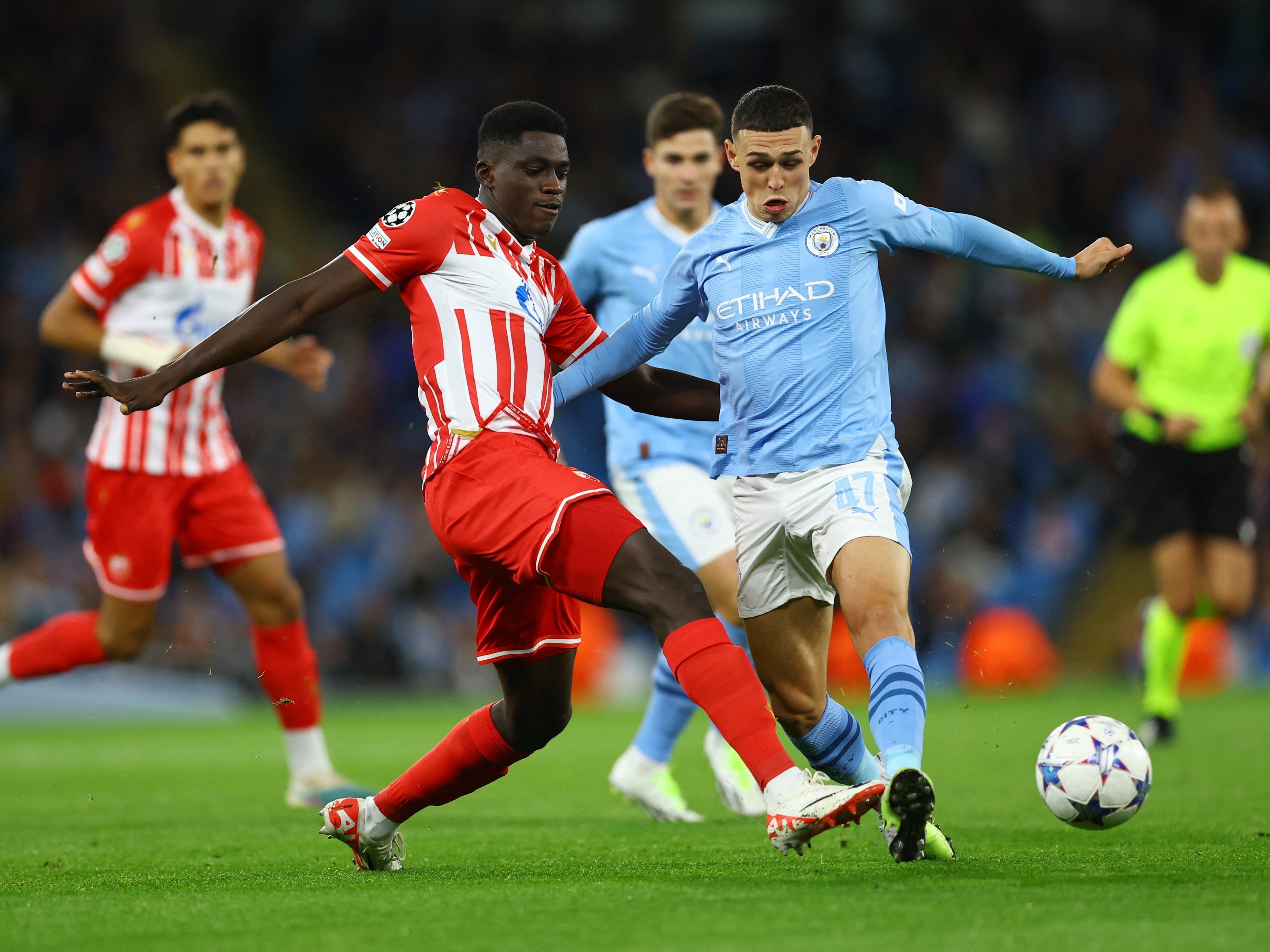 Estrela Vermelha x Manchester City: tempo real e onde assistir ao jogo pela  Champions League