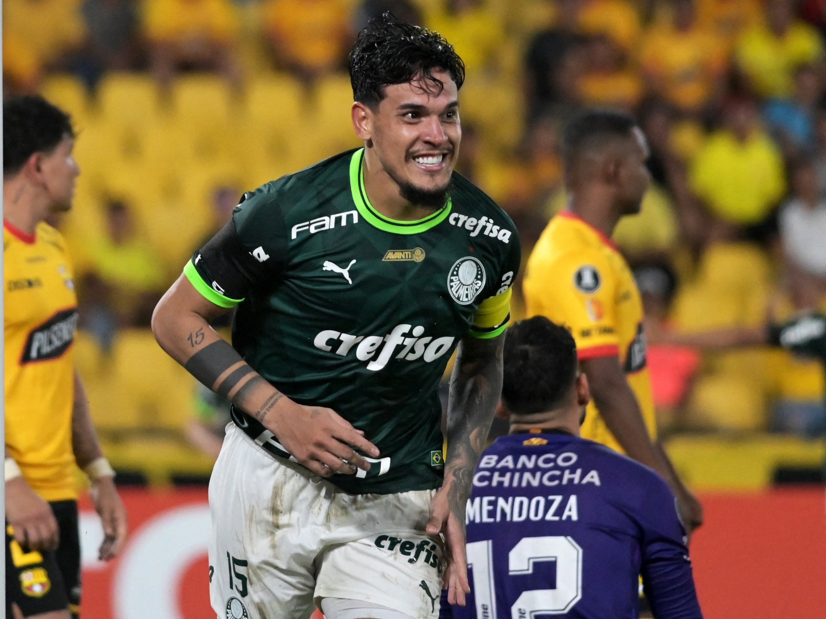 Gustavo Gómez celebra 300 jogos como titular pelo Palmeiras