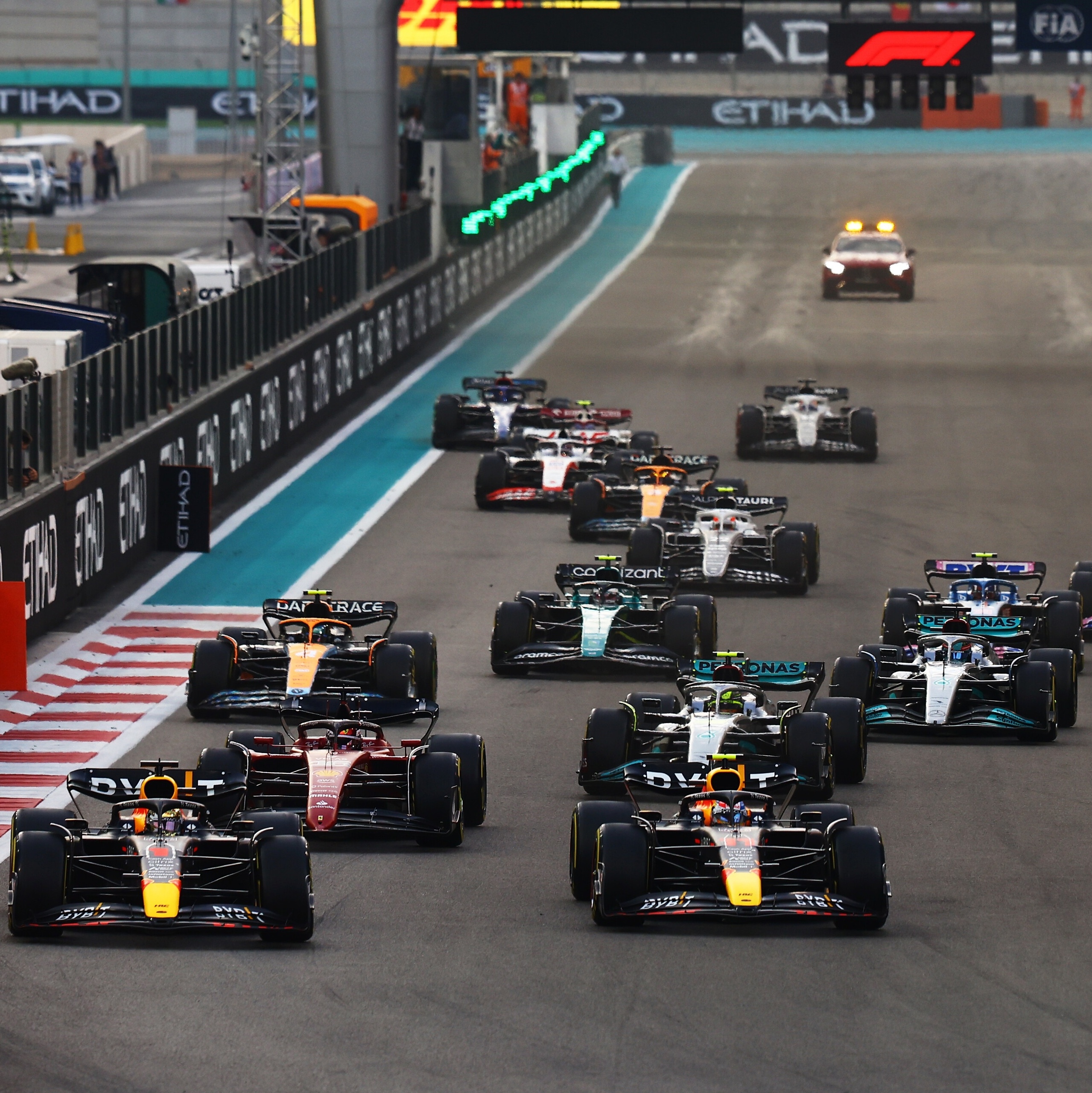 Russell volta a liderar em Abu Dhabi na última sessão de treinos livres da  F1 na temporada - Gazeta Esportiva