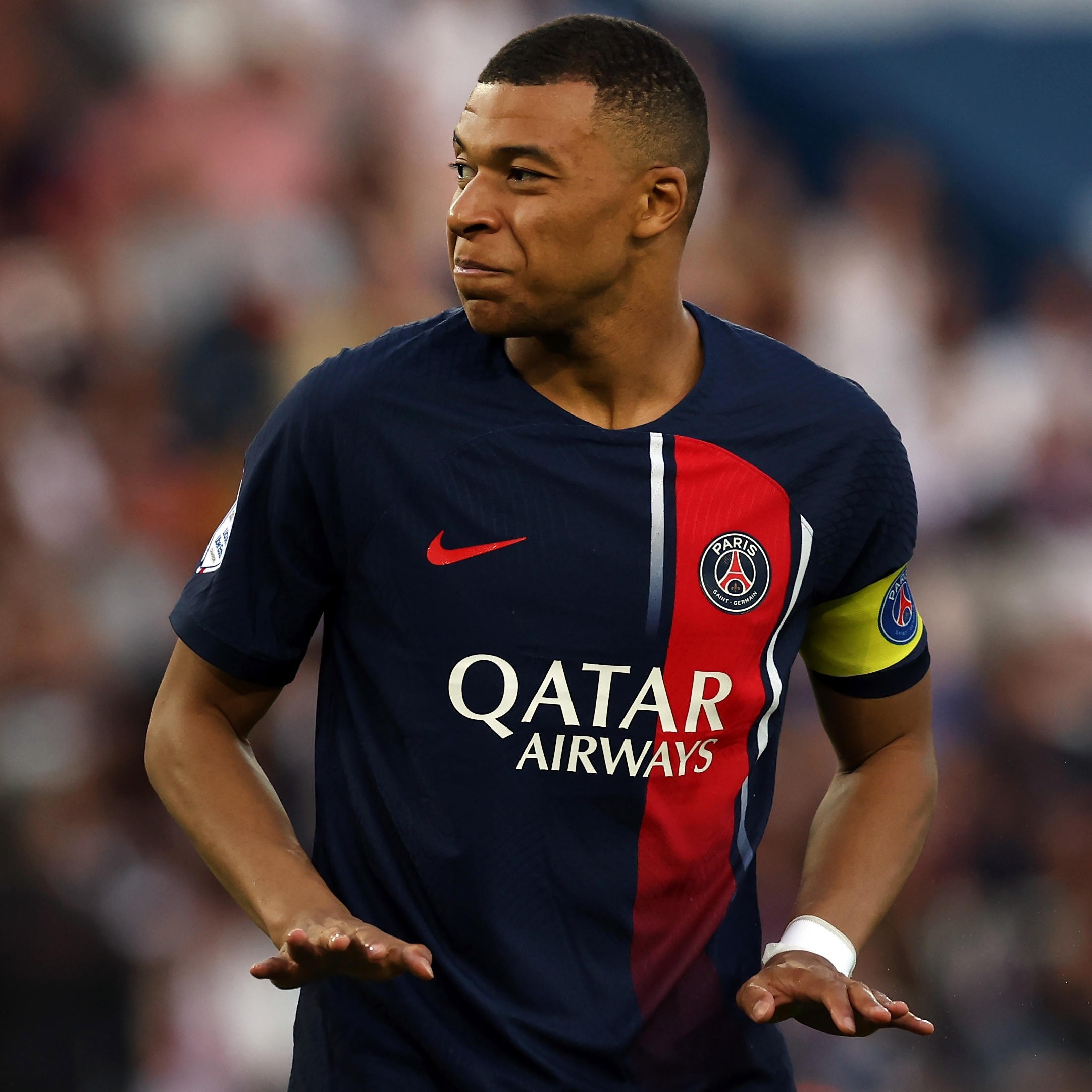 Ex-jogador do Chelsea atira sobre Mbappé: «É o maior bebé do mundo do  futebol» - PSG - Jornal Record