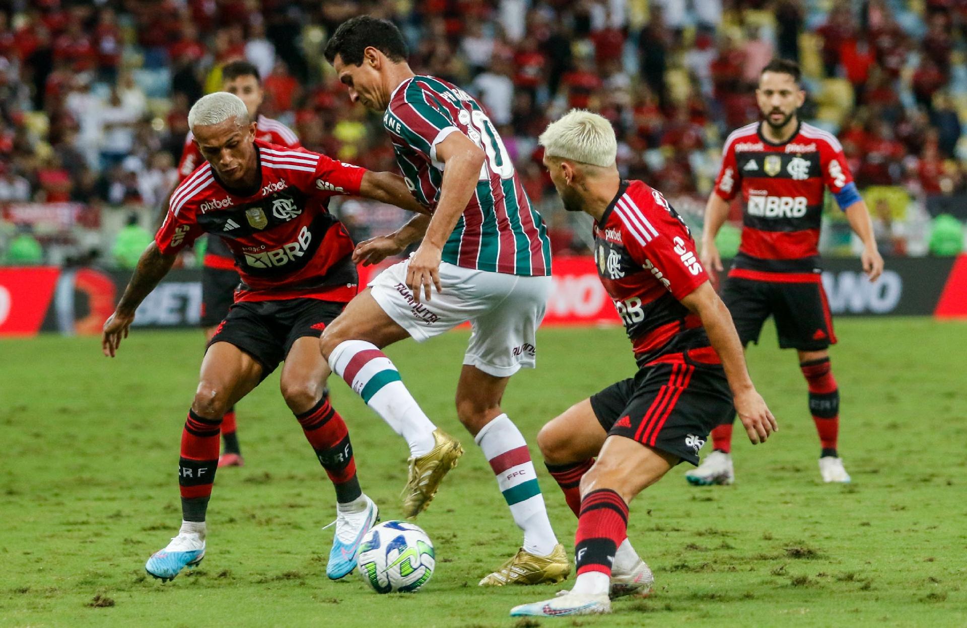 Nino provoca rival antes do Fla-Flu: 'Eles jogam o Brasileiro, a gente joga  o Mundial