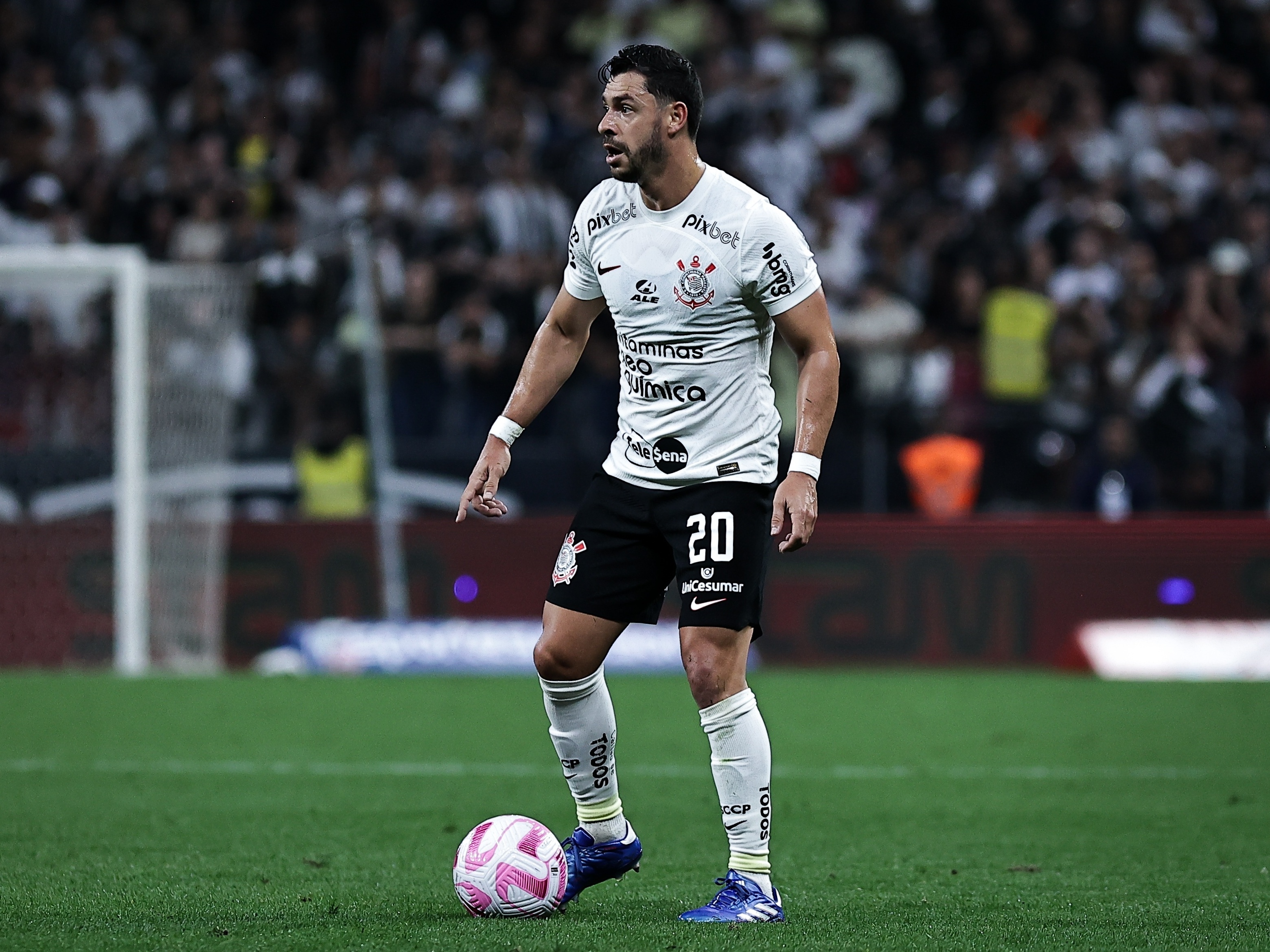 Mano quer R. Augusto em campo; como 1ª mudança no Corinthians ajudará?