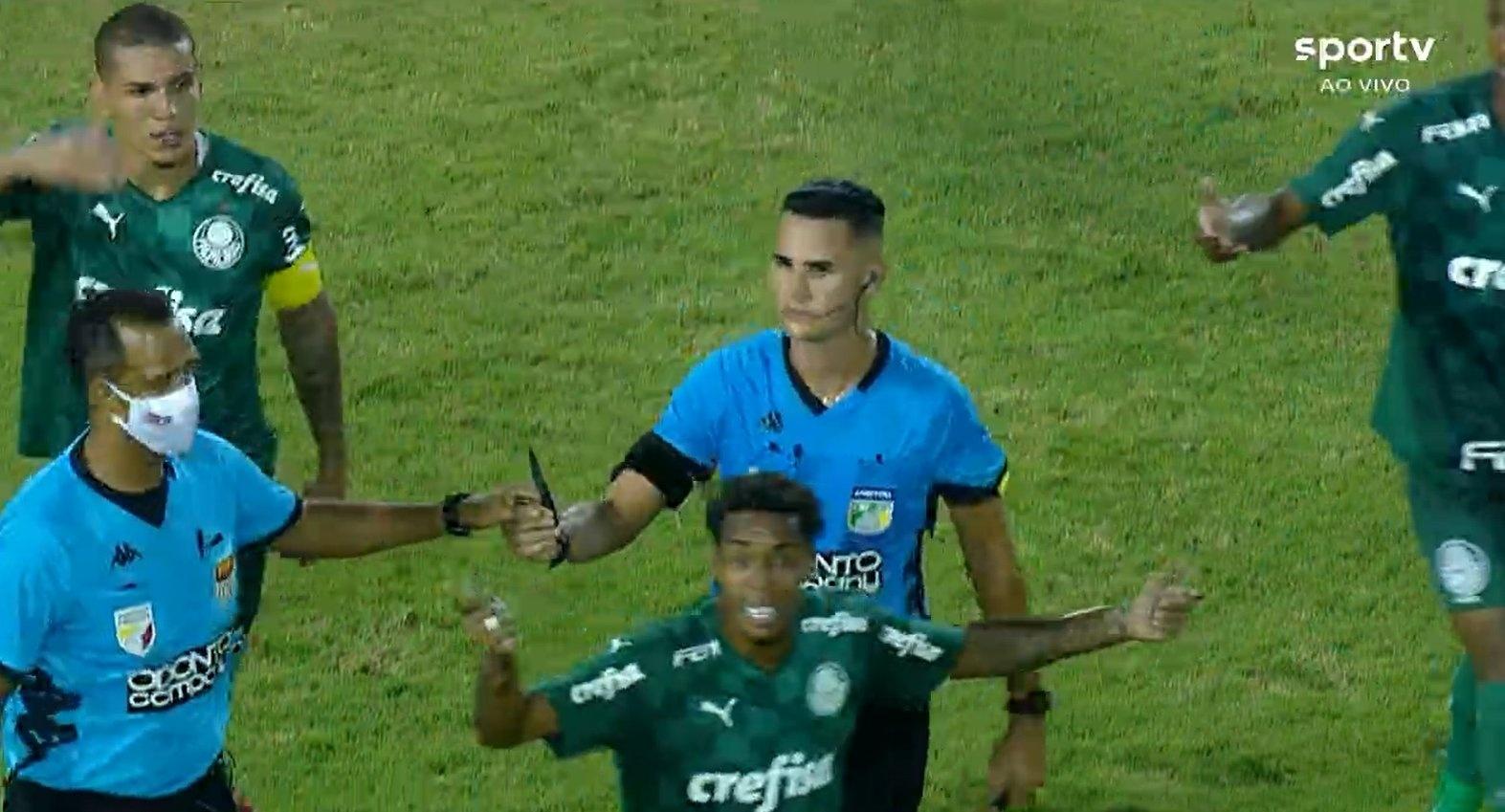 [OPINIÃO] Faca no gramado desmoraliza completamente a política da torcida única