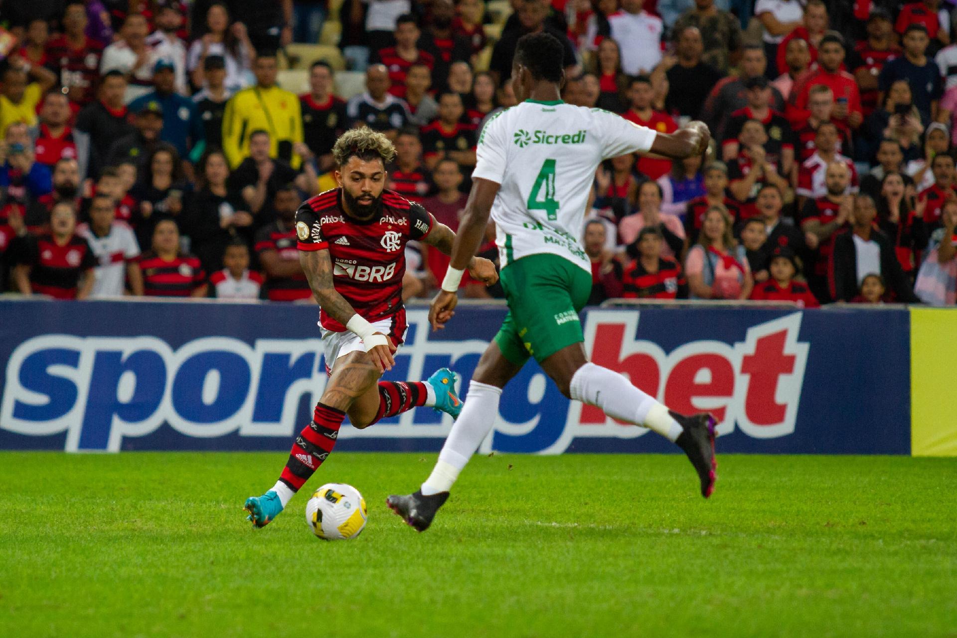 SAIU! Flamengo divulga escalação com 4 mudanças para jogo contra o Cuiabá -  Coluna do Fla