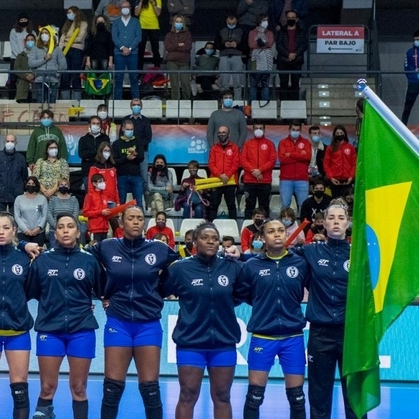 Meninas de escola de BH podem representar Brasil em Mundial de Handebol, no  Catar - Mais Esportes - Superesportes