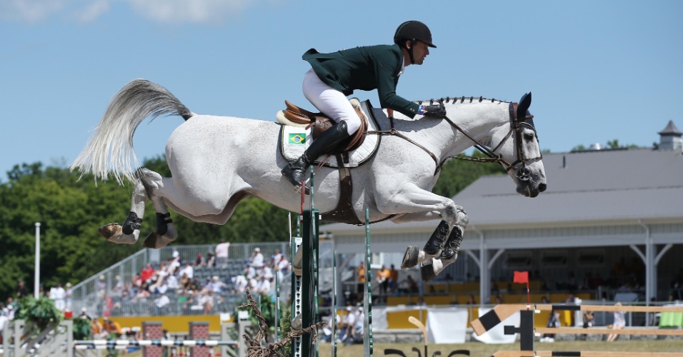 Cavalo de salto. 