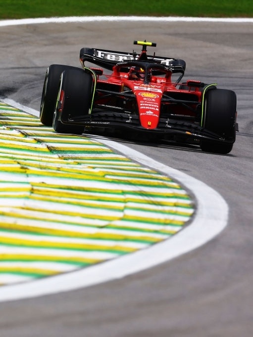 Ferrari faz dobradinha na liderança em treinos para o GP de