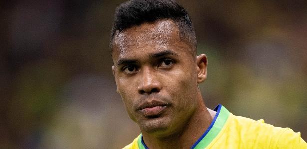 Flamengo Avan A Nas Conversas Pelo Lateral Esquerdo Alex Sandro