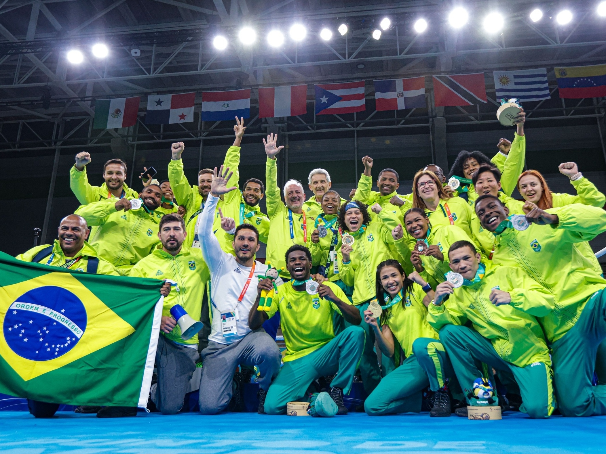 No boxe, cartela cheia não é bingo, mas sinônimo de sucesso