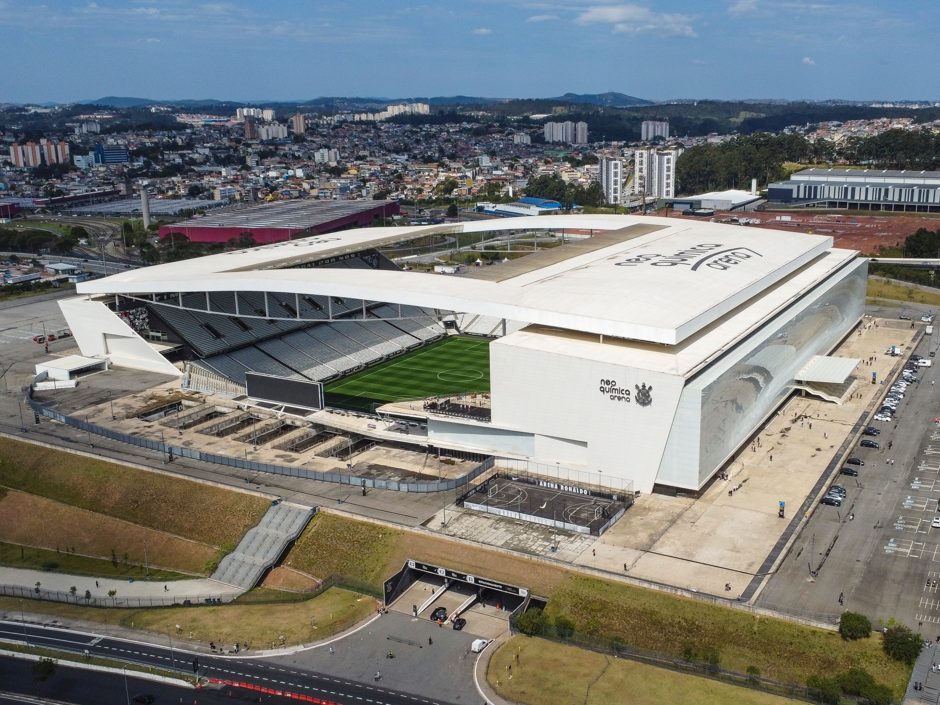 The Playoffs » NFL realiza nova visita à Neo Química Arena para possível  jogo no Brasil