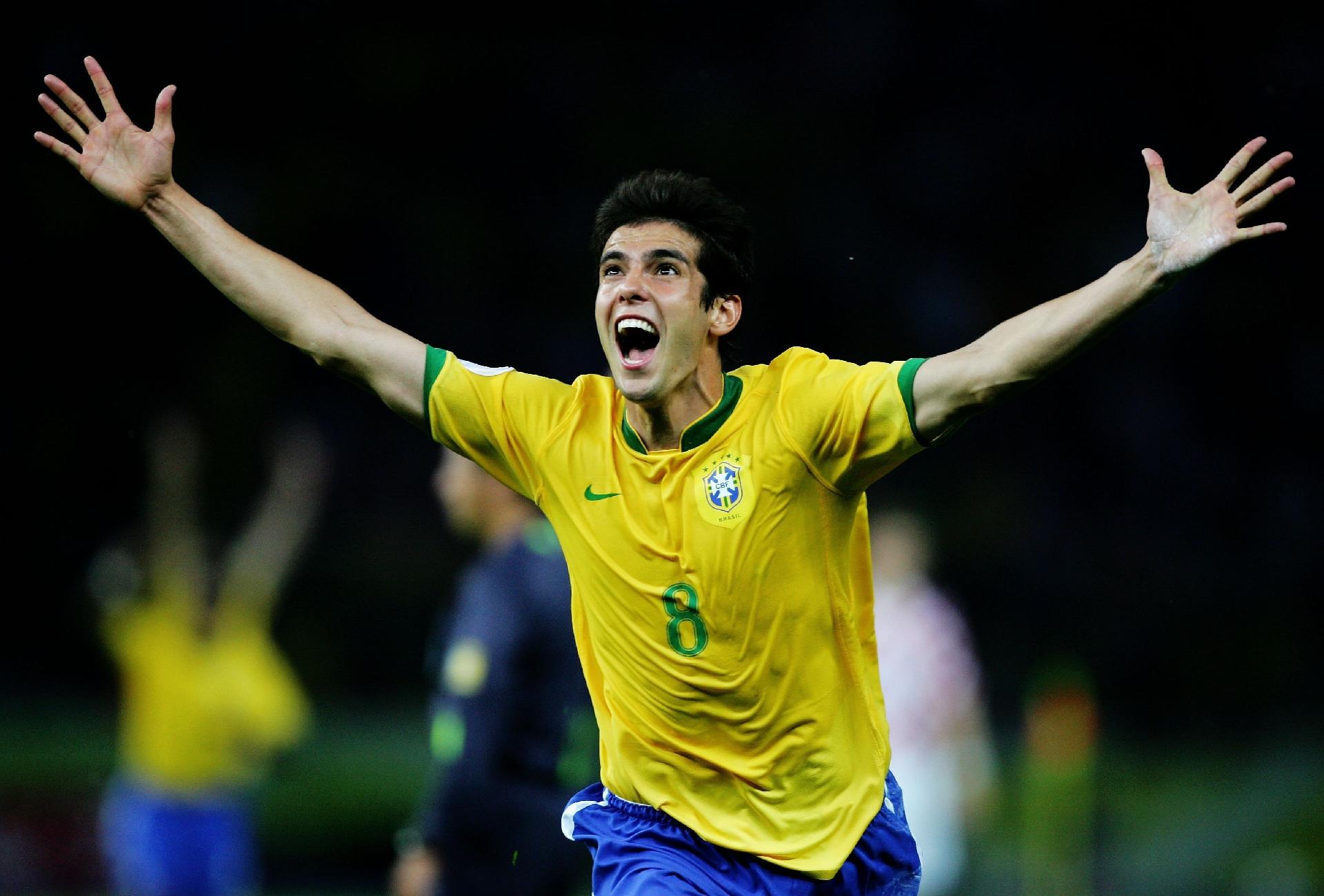 Kaká relembra gol na estreia em 2006 e incentiva seleção