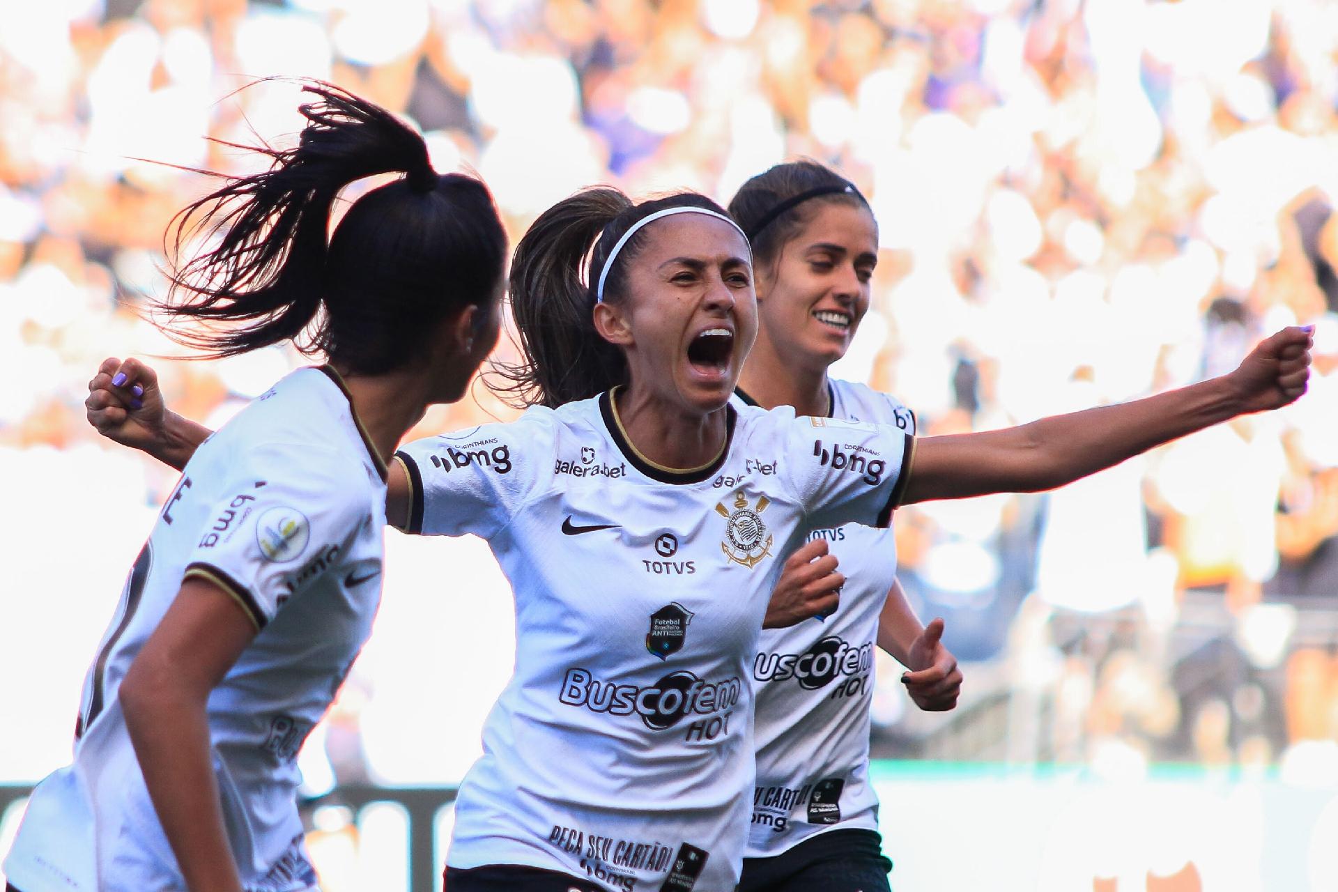 Diany (#8 Corinthians) during the Campeonato Paulista Feminino football  match between Sao Jose EC and