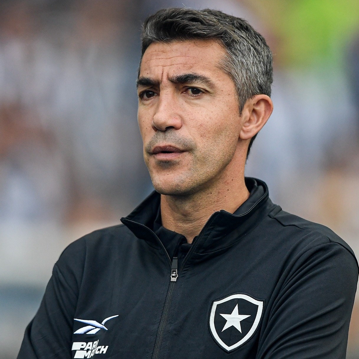 Técnico do Botafogo põe cargo à disposição após derrota para