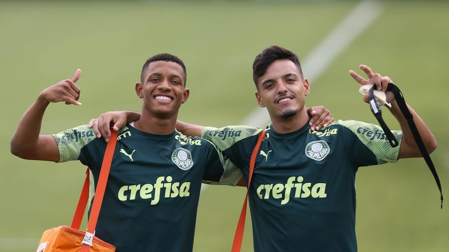 A lista dos 13 jogadores do Palmeiras que estavam fora dos planos com Mano  e Mattos 