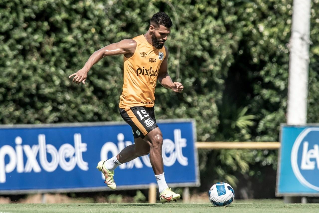 Atacante Tailson, ex-Santos, é o novo reforço do Náutico - Clube