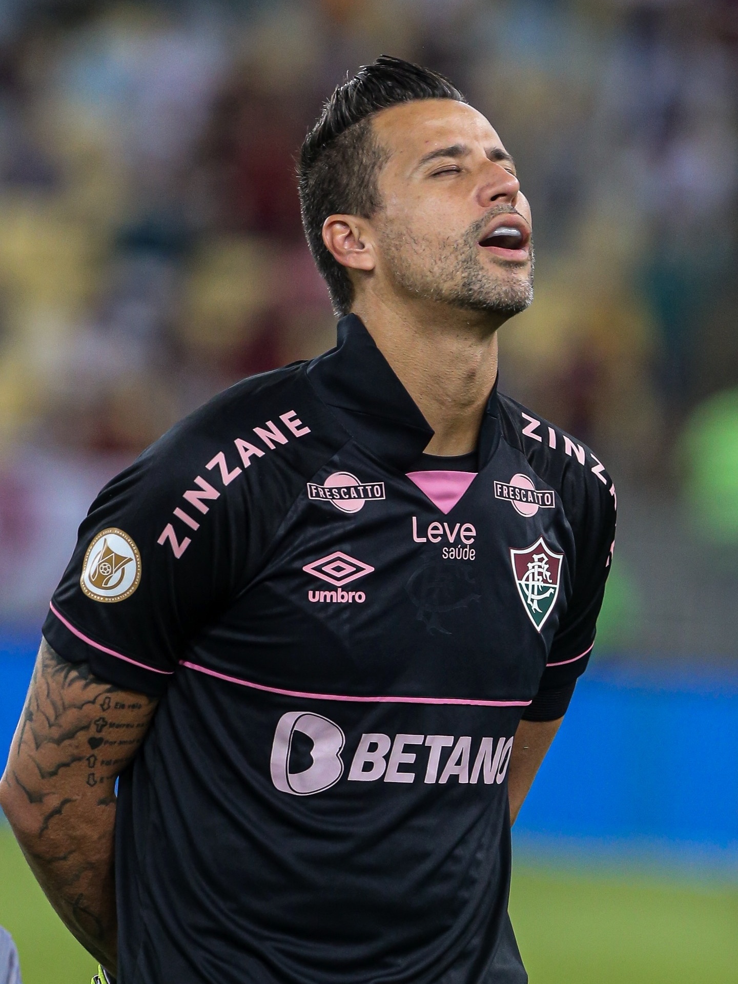 Fábio, do Fluminense, é o goleiro com mais defesas difíceis no Brasileirão