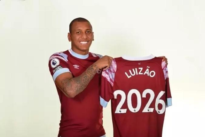 West Ham anuncia contratação do zagueiro Luizão, do São Paulo