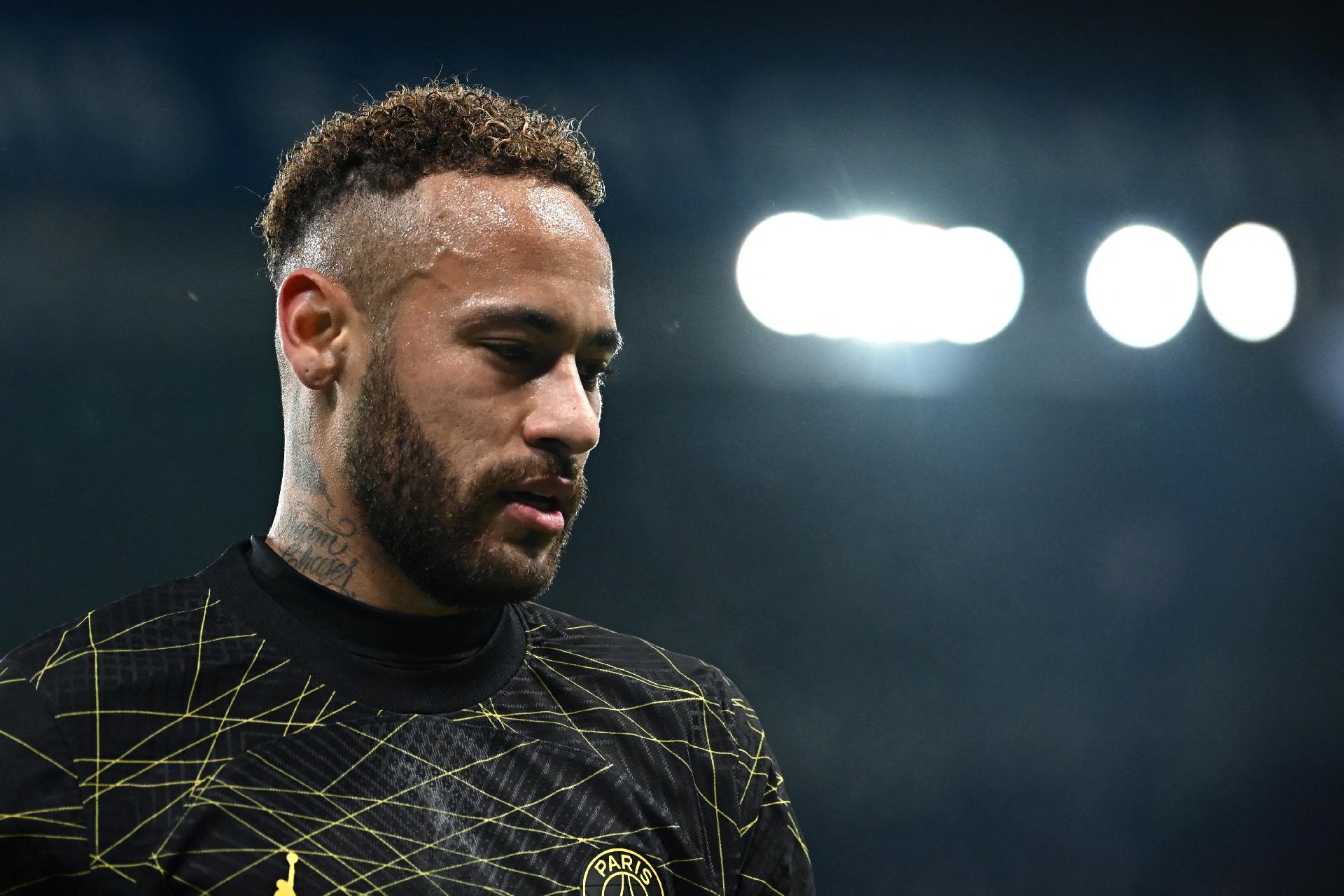 Neymar marca, mas Paris Saint-Germain empata com Reims