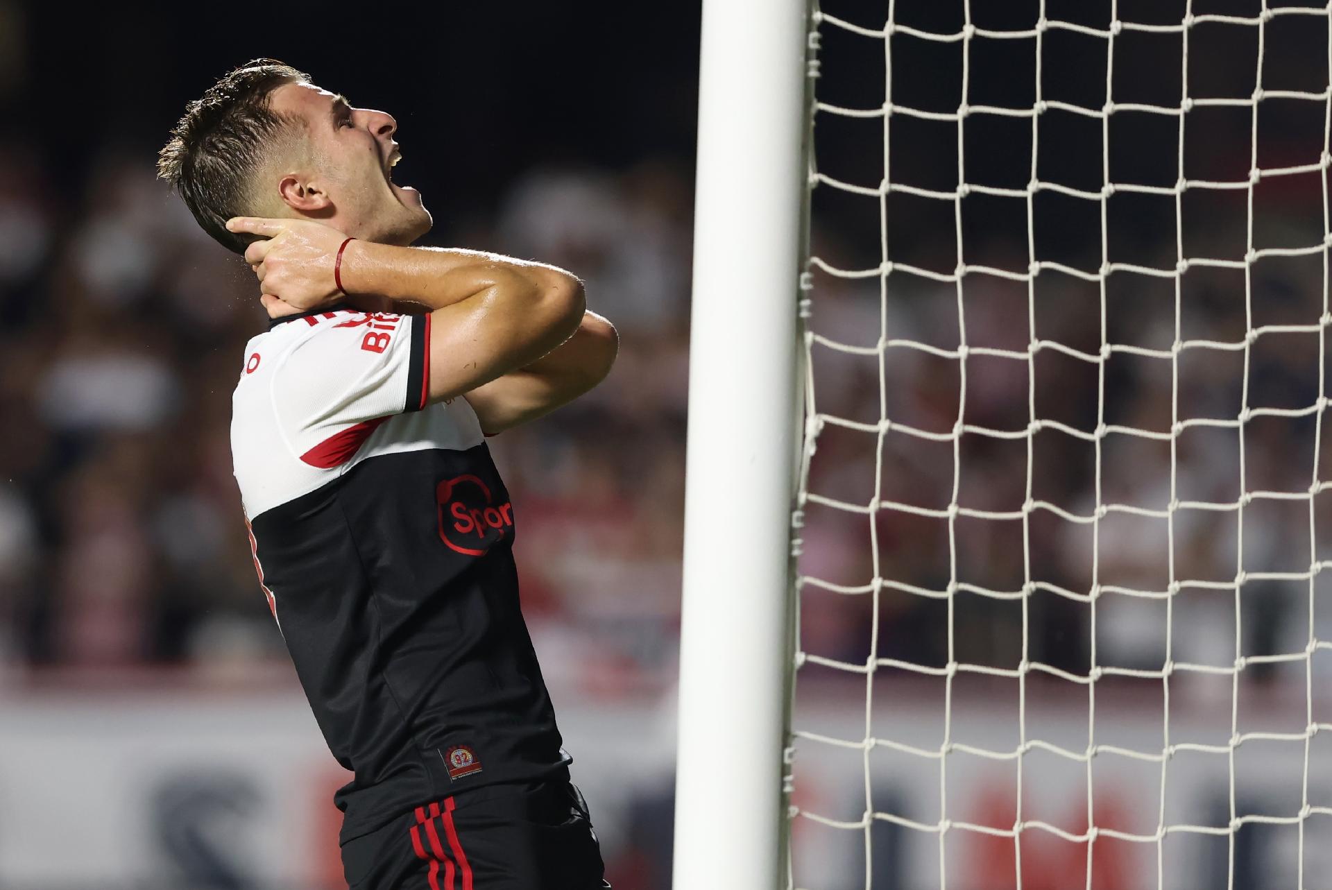 Última parada: antes de jogo em Brasília no domingo, Corinthians pega São  Bernardo