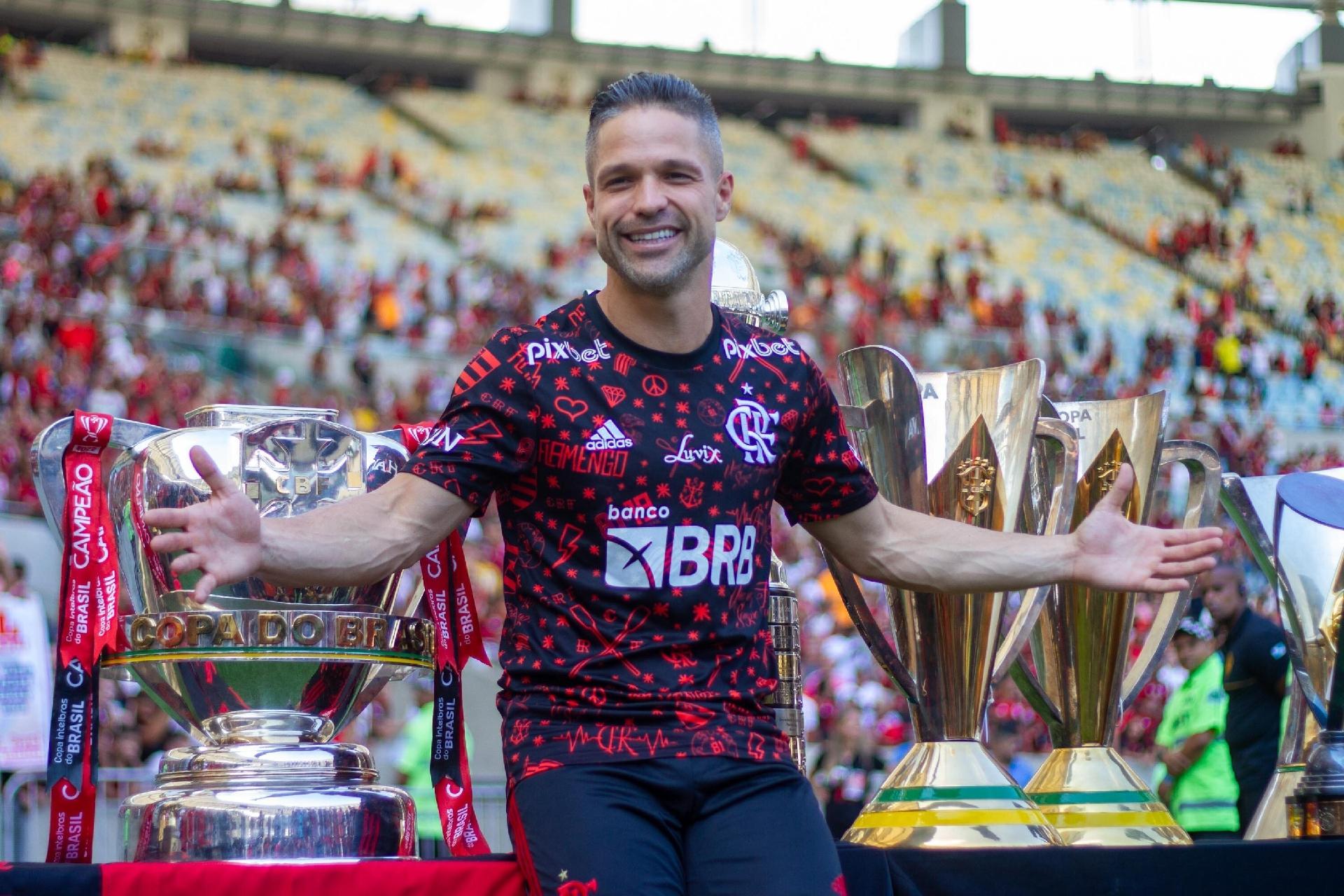Diego Ribas é o novo embaixador da Escola Flamengo - ABC da Comunicação