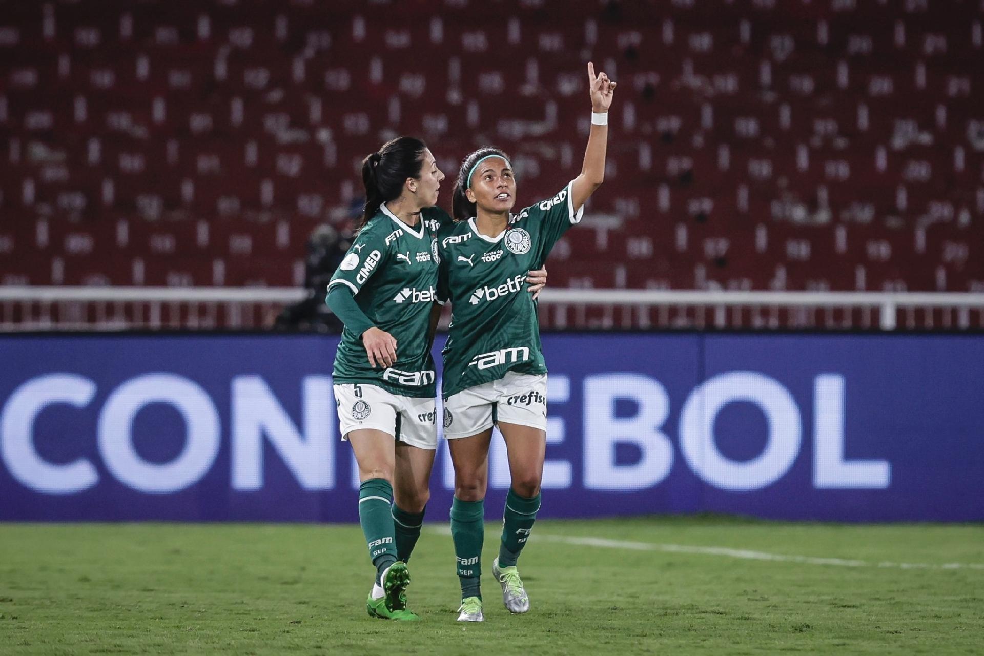 Palmeiras bate Flu, põe uma mão na taça e torcida faz festa de campeão