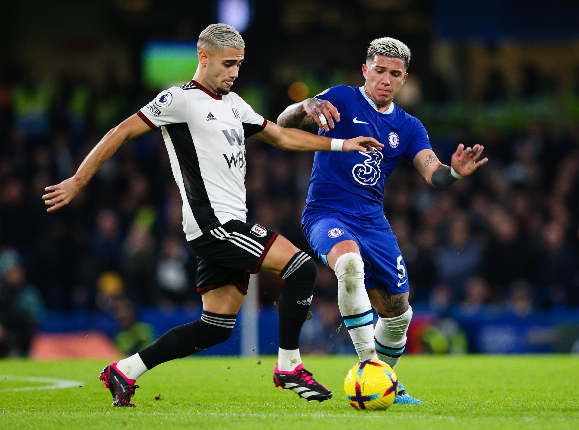 Chelsea empata na estreia do jogador mais caro da história do Inglês