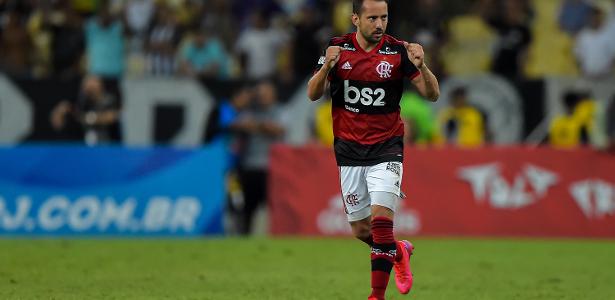 Flamengo Everton Ribeiro comenta convocação e fase artilheira