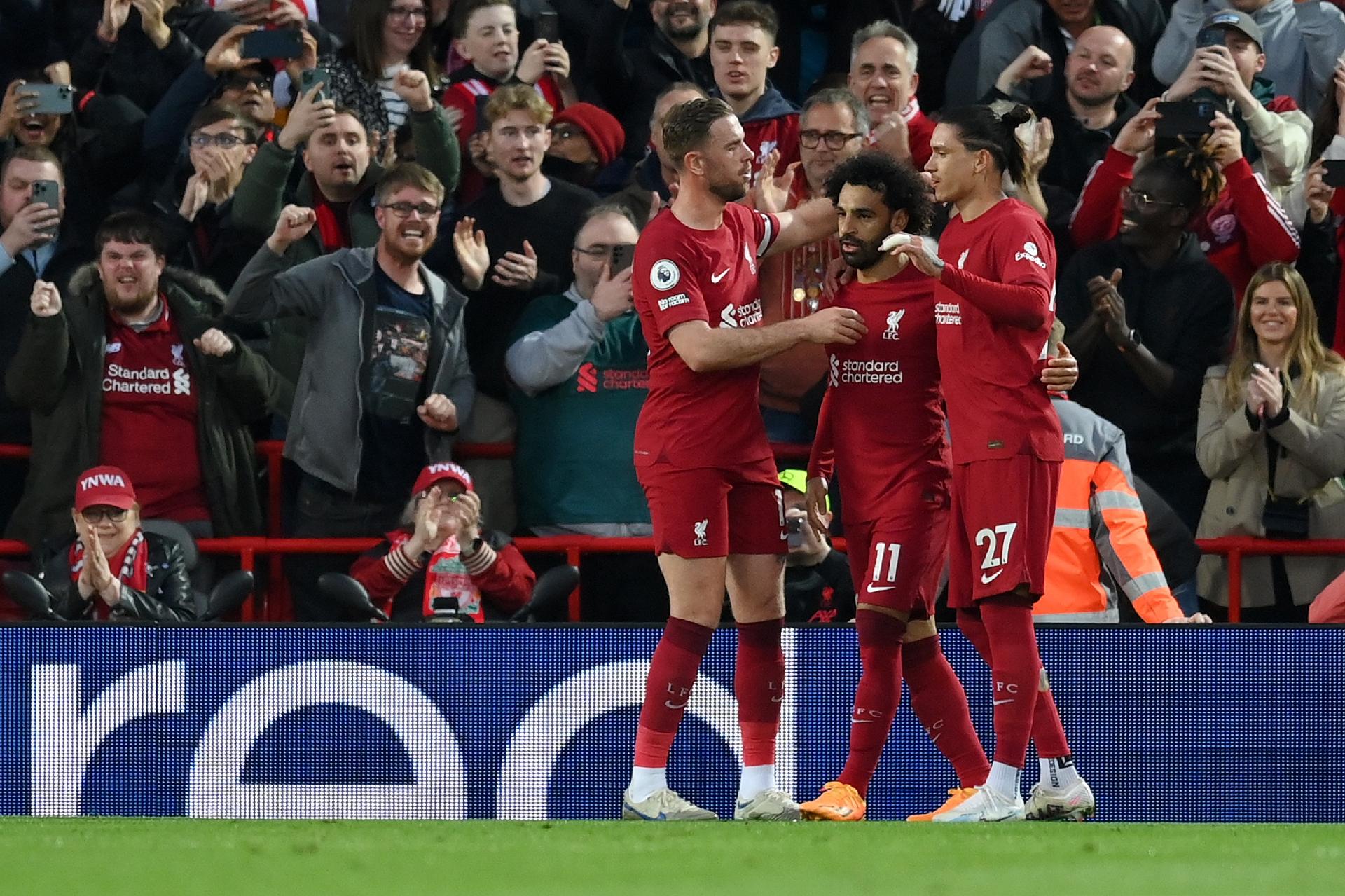 Alisson salva, Liverpool vence o Fulham e sonha com vaga na Champions