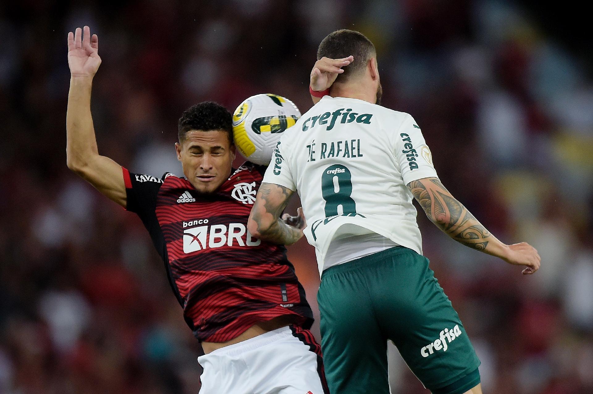 Gomes: Flamengo x Palmeiras é primeiro clássico nacional da nossa história  - 30/09/2021 - UOL Esporte