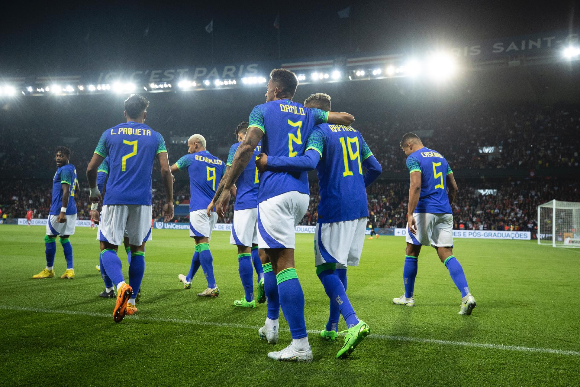 Foi campeão mundial, brilhou na Seleção, hoje ganha a vida como r