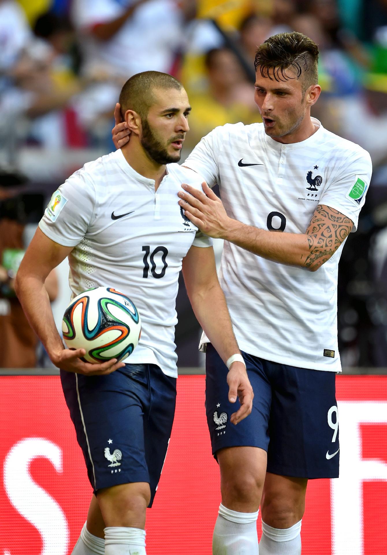 Copa 2022: Giroud compensa Mbappé e sai da sombra de Benzema