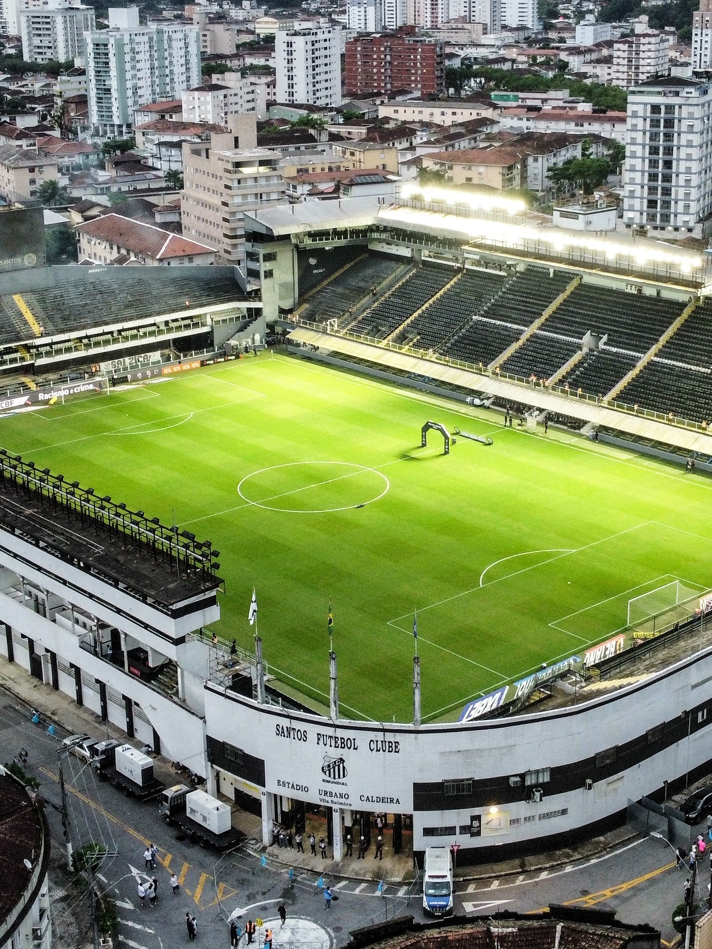 São Paulo na Vila Belmiro? Quando foi única vez que time mandou partida em  estádio rival - ESPN