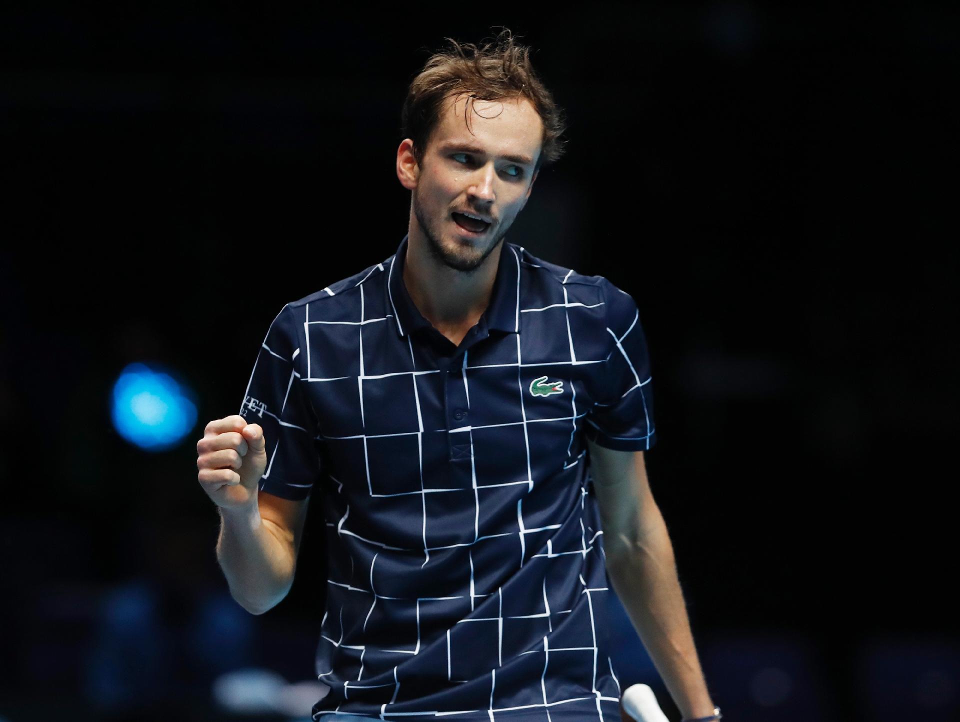 Djokovic derrota Medvedev em longo jogo e fecha primeira fase do ATP Finals  com 100% de aproveitamento - VAVEL Brasil