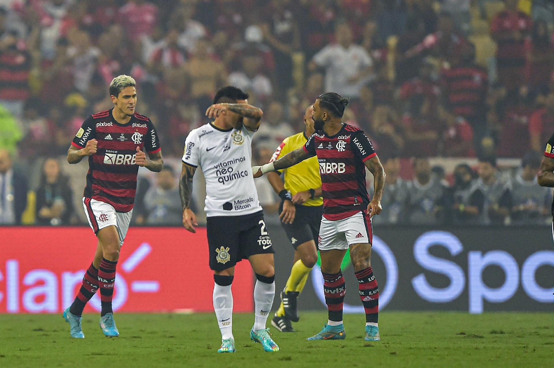 Internautas voltam a brincar com 'União Flarinthians' após vitória do  Flamengo sobre o Corinthians - Lance!