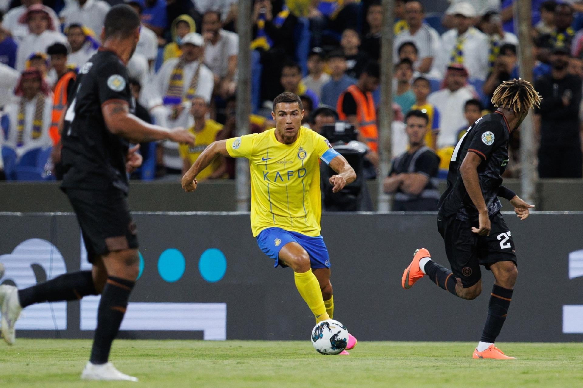 Quanto Ganha? Os 10 maiores salários do futebol árabe!