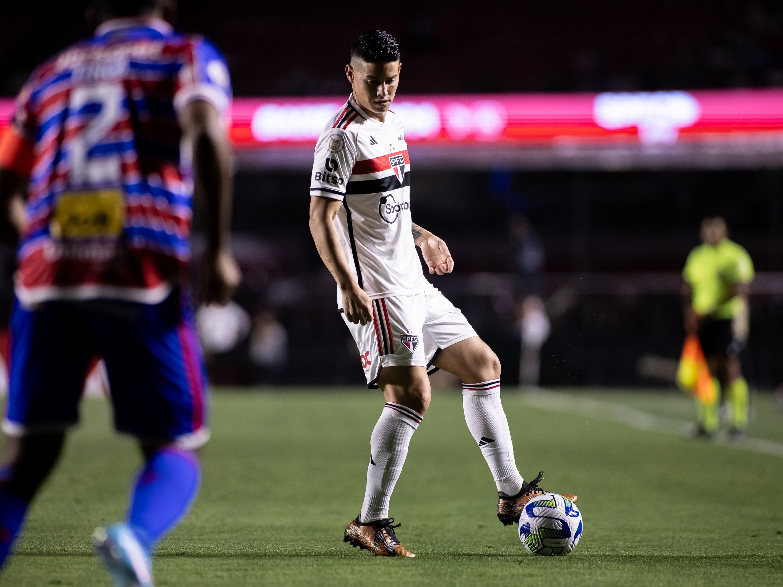 São Paulo x Flamengo: duelo é de montanha-russa contra regularidade