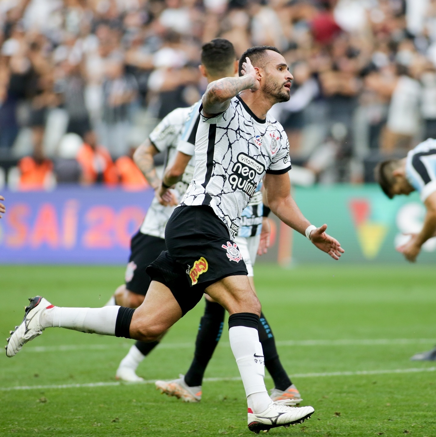 POR UM FIO! Grêmio sofre empate no fim para o Corinthians, com golaço de  Renato Augusto, e agora precisa torcer para Juventude e Cuiabá não  pontuarem em seus jogos hoje. QUE SITUAÇÃO! #